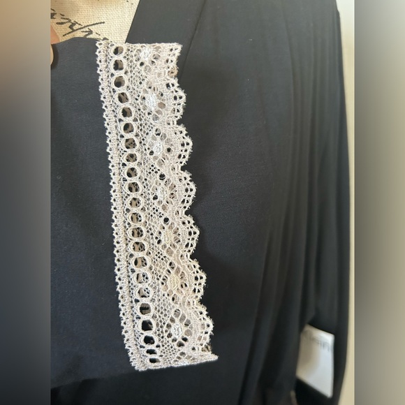 🚨Calvin Klein Sleepwear w/ sexy laces edges trim on sleeves and hem -size XS - Picture 10 of 10